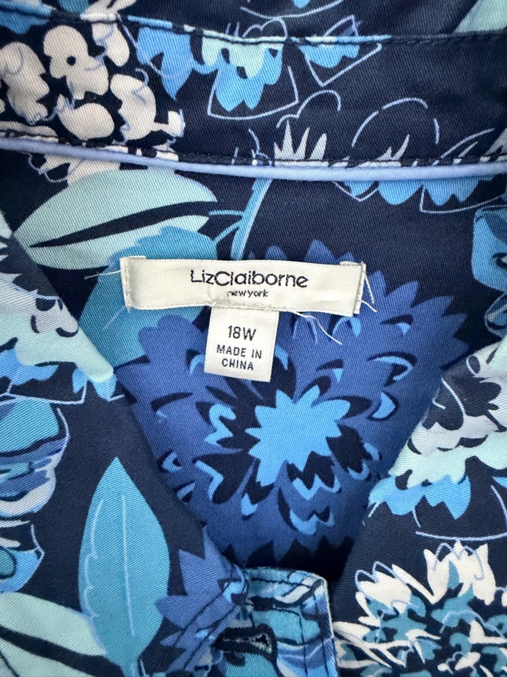 Liz Claiborne | Cotton Blue Floral Jacket - Picture 6 of 7